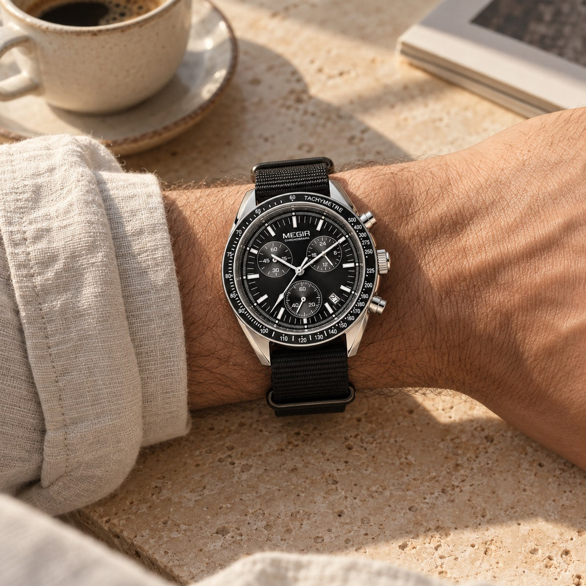 MEGIR Trek Chrono Canvas · Preto & Aço · no pulso