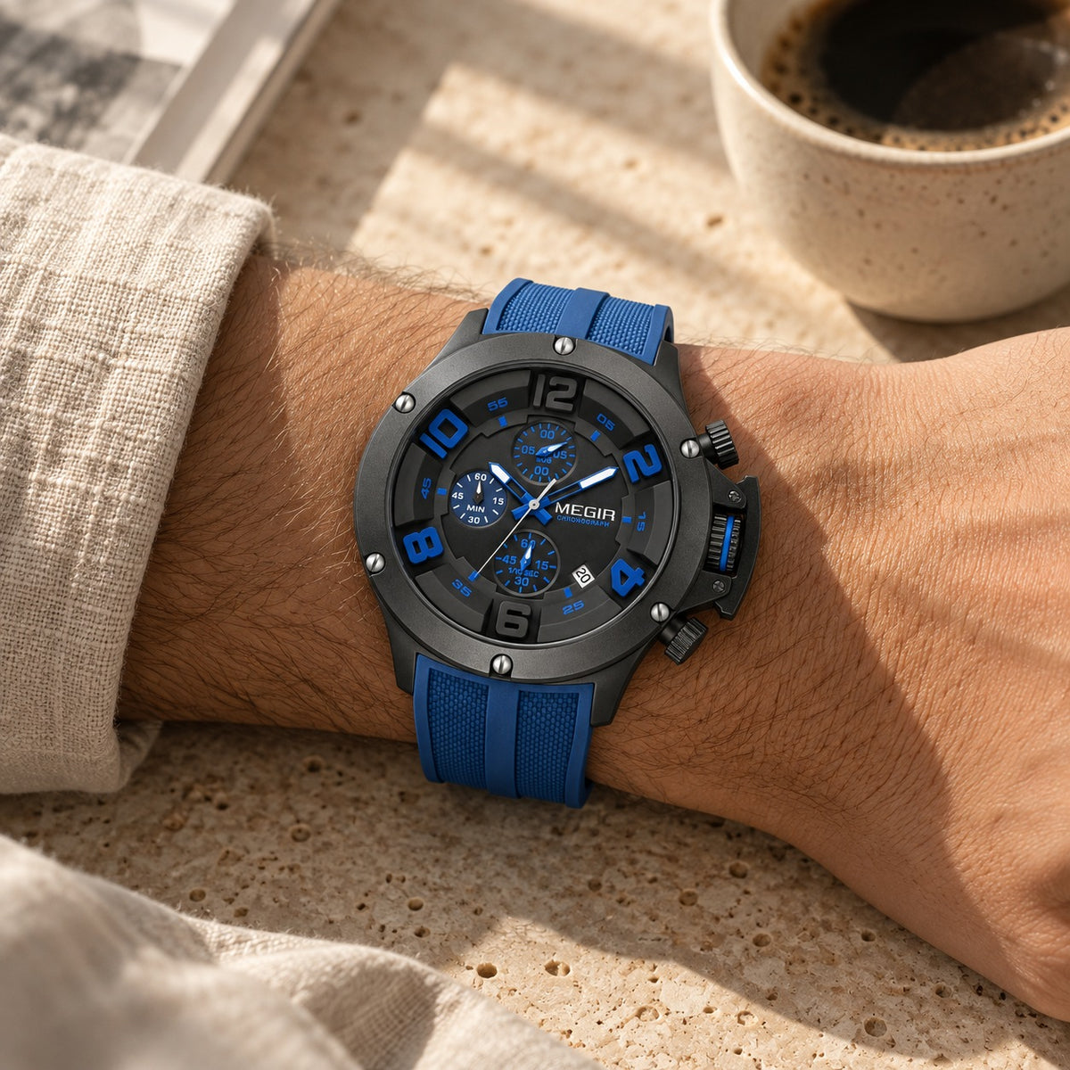 MEGIR Recon Chrono 47 · Preto & Azul · no pulso