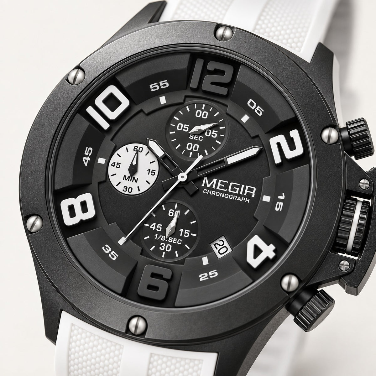 MEGIR Recon Chrono 47 · Preto & Branco · detalhe do mostrador