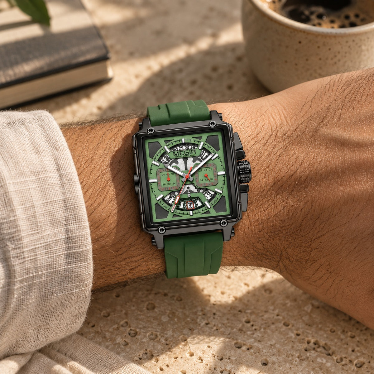 MEGIR Quadra Chrono Sport · Verde Floresta · no pulso #Cor_Verde Floresta