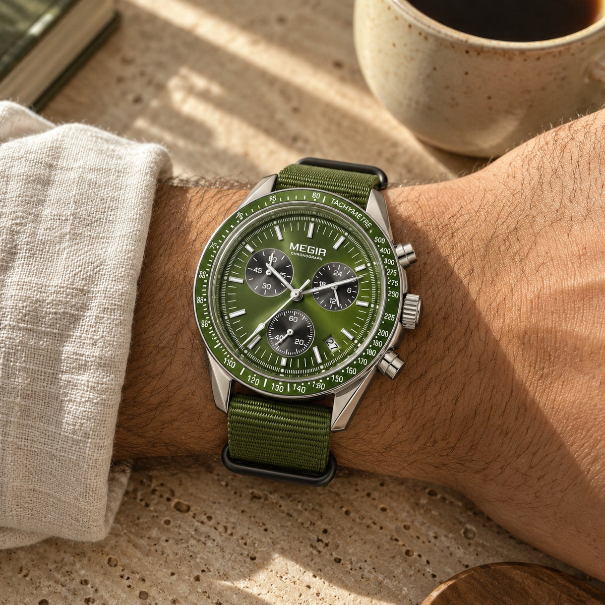 MEGIR Trek Chrono Canvas · Verde Militar · no pulso
