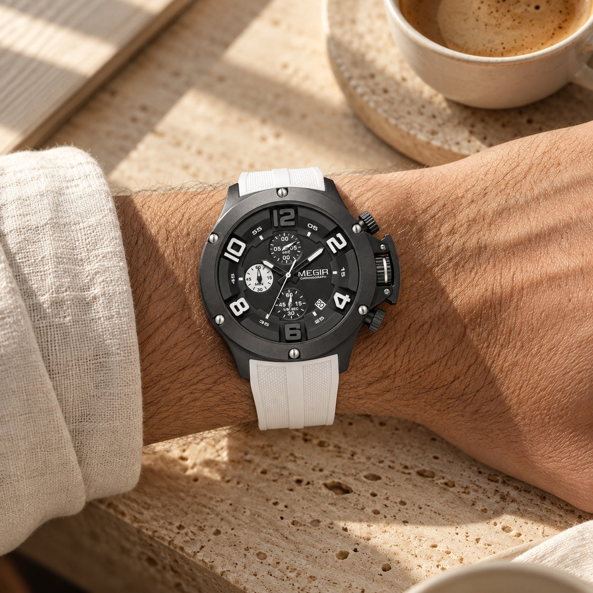 MEGIR Recon Chrono 47 · Preto & Branco · no pulso