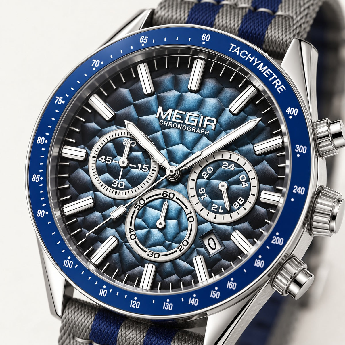 MEGIR Trek Chrono 24H · Prata Polido · detalhe do mostrador
